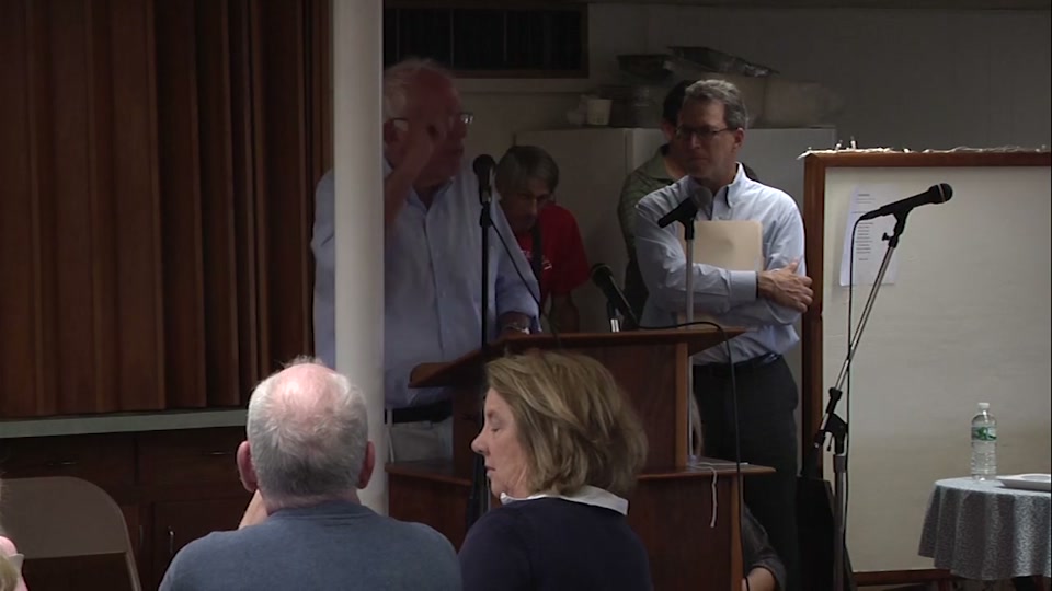 Sen. Sanders: Barnet Town Meeting on Economy